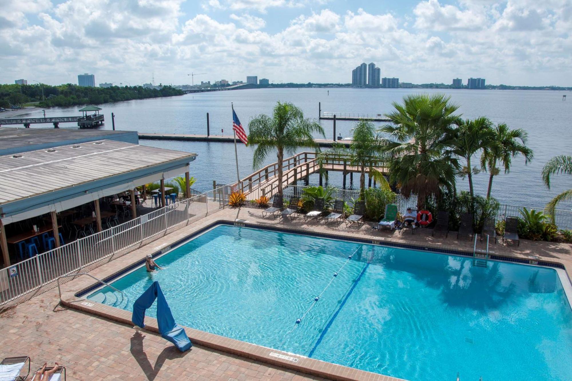 Best Western Fort Myers Waterfront North Fort Myers Bagian luar foto